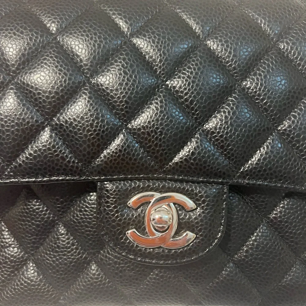 Chanel Medium Classic Flap with Silver Hardware- Used - Picture 4 of 13